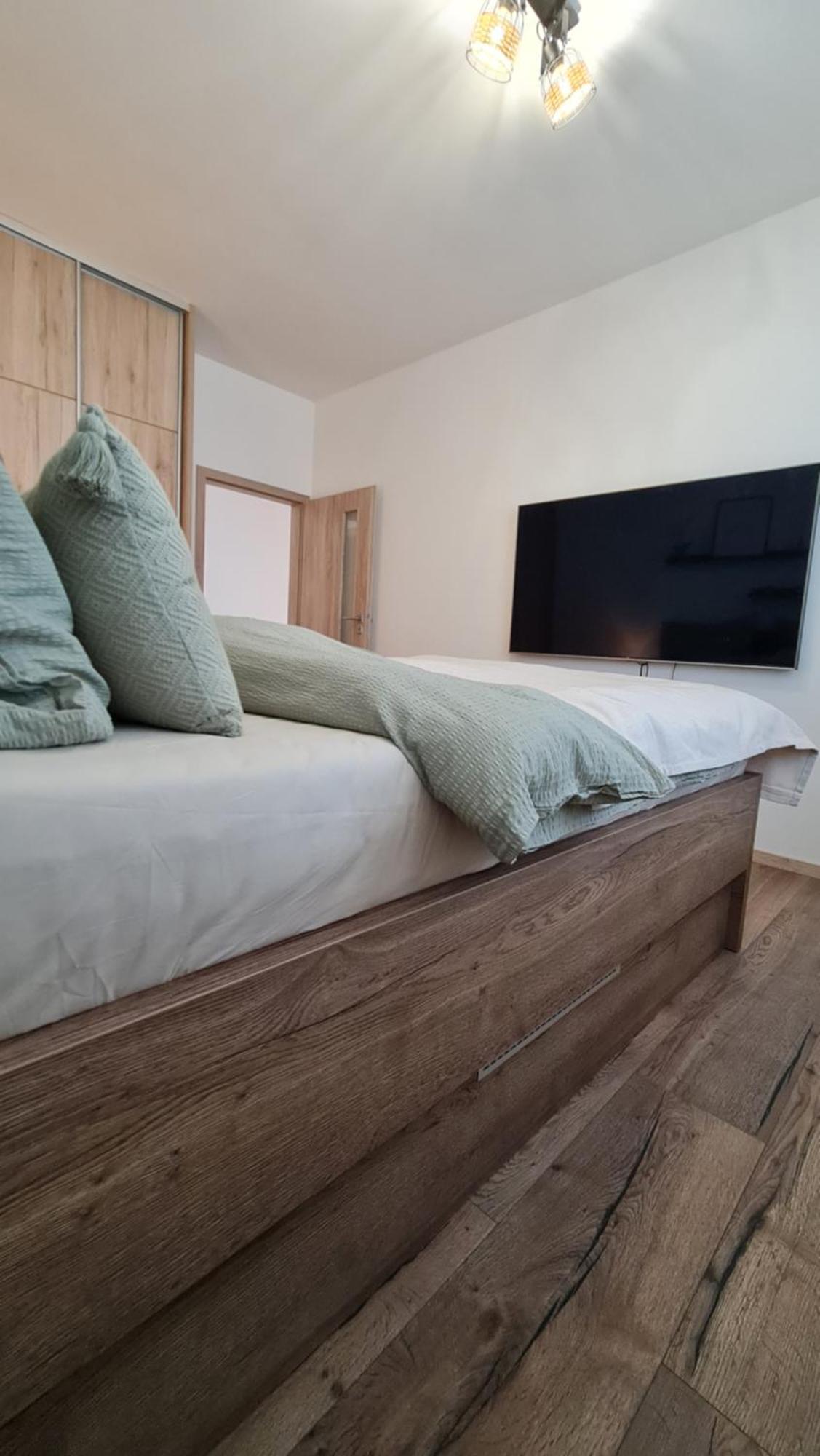 Jack'S Apartment Тренчин Экстерьер фото