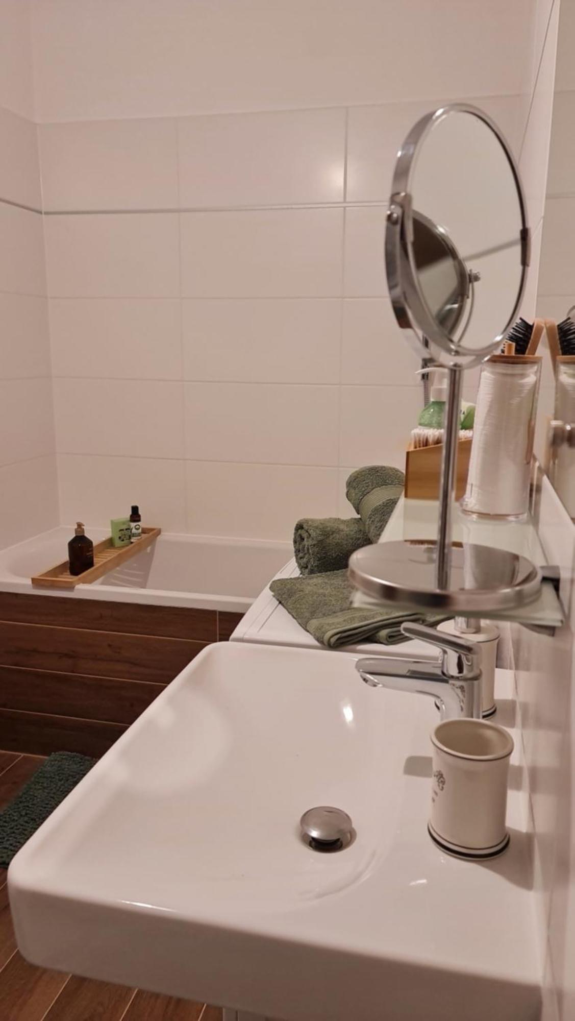 Jack'S Apartment Тренчин Экстерьер фото